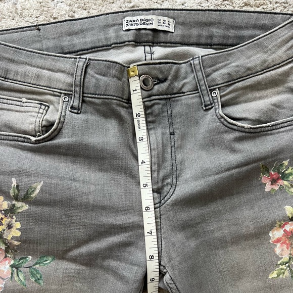🌸🌸Zara Basic| Floral Gray Skinny Jeans Size 6USA - Picture 5 of 11